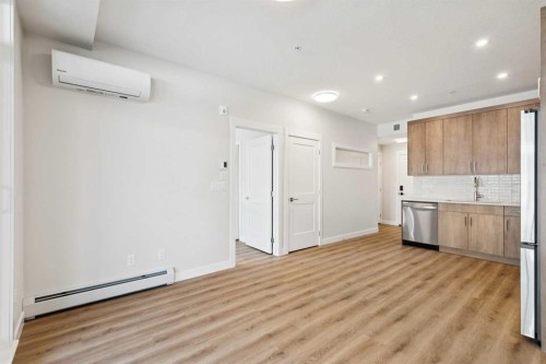 6103-1802 Mahogany Boulevard Se, Calgary, AB - Indoor Photo Showing Kitchen
