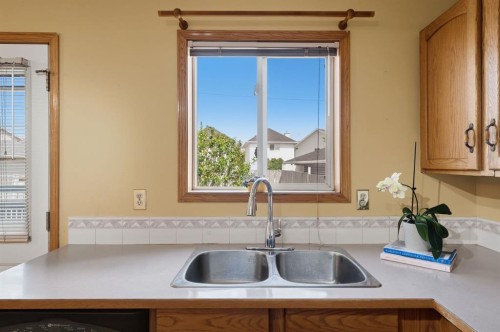 219 Coral Springs Circle, Calgary, AB 