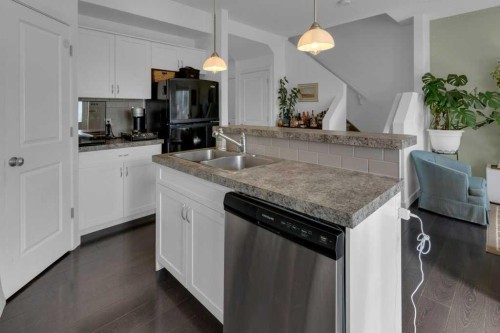 402-413 River Avenue, Cochrane, AB 