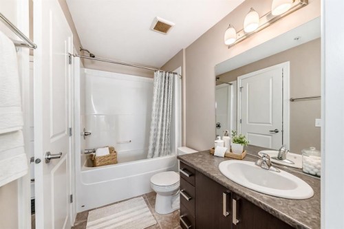 311-117 Copperpond Common Se, Calgary, AB 