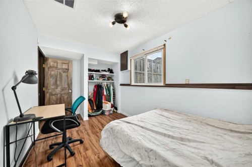 4331 72 Street Nw, Calgary, AB 