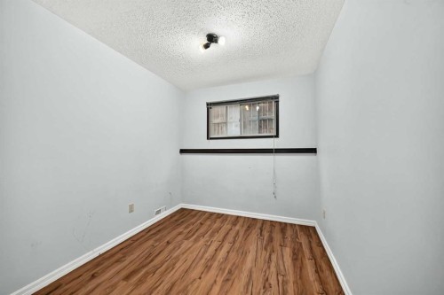 4331 72 Street Nw, Calgary, AB 