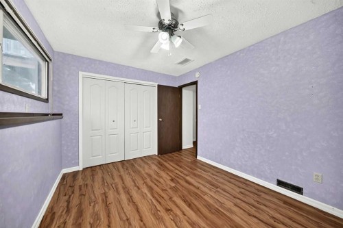 4331 72 Street Nw, Calgary, AB 