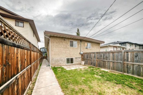 4331 72 Street Nw, Calgary, AB 
