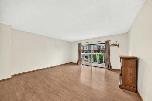 4331 72 Street Nw, Calgary, AB 