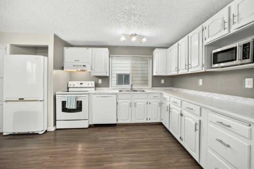 4331 72 Street Nw, Calgary, AB 