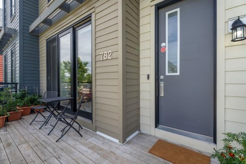 782 Walden Drive Se, Calgary, AB 