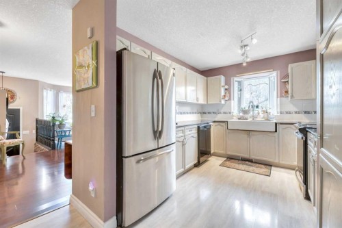 6 Greenview Crescent, Strathmore, AB 