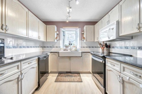 6 Greenview Crescent, Strathmore, AB 