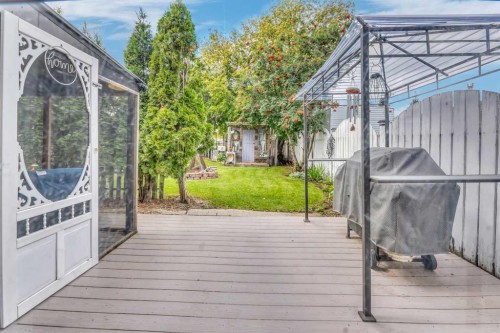 6 Greenview Crescent, Strathmore, AB 