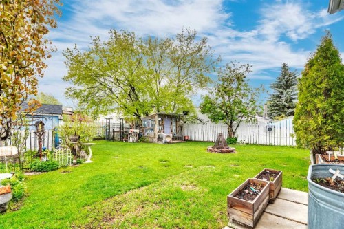 6 Greenview Crescent, Strathmore, AB 