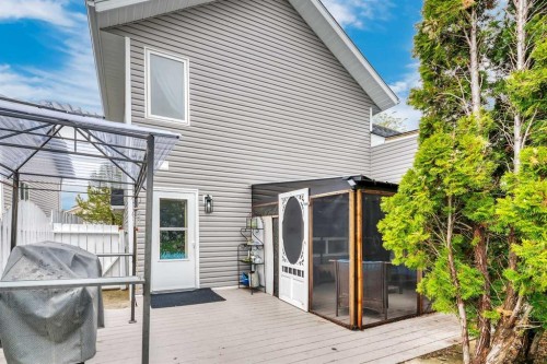 6 Greenview Crescent, Strathmore, AB 