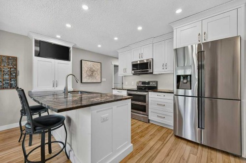 2319 5 Avenue Nw, Calgary, AB 