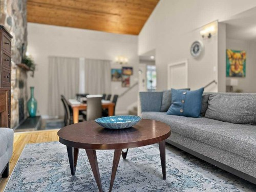 2319 5 Avenue Nw, Calgary, AB 