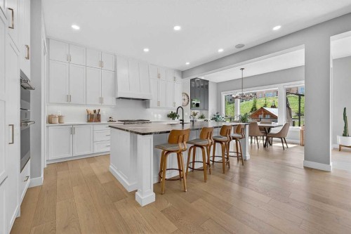 125 Hampstead Mews Nw, Calgary, AB - Indoor Photo Showing Kitchen With Upgraded Kitchen