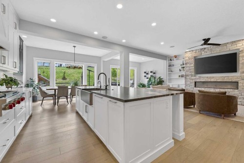 125 Hampstead Mews Nw, Calgary, AB - Indoor Photo Showing Kitchen With Upgraded Kitchen