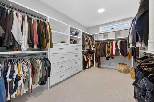 125 Hampstead Mews Nw, Calgary, AB - Indoor With Storage