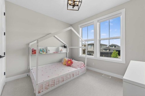125 Hampstead Mews Nw, Calgary, AB - Indoor Photo Showing Bedroom