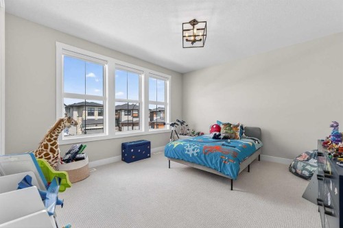 125 Hampstead Mews Nw, Calgary, AB - Indoor Photo Showing Bedroom