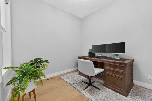 125 Hampstead Mews Nw, Calgary, AB - Indoor Photo Showing Office