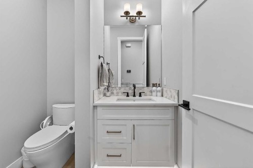 125 Hampstead Mews Nw, Calgary, AB - Indoor Photo Showing Bathroom