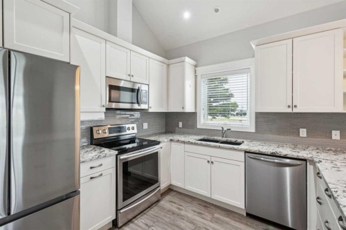 2-20 River Heights View, Cochrane, AB 