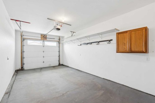 2-20 River Heights View, Cochrane, AB 