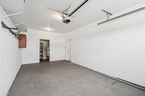 2-20 River Heights View, Cochrane, AB 