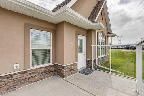 2-20 River Heights View, Cochrane, AB 
