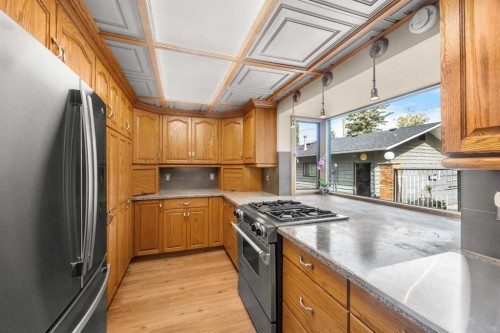 1408 104 Avenue Sw, Calgary, AB 