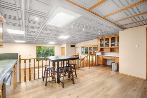 1408 104 Avenue Sw, Calgary, AB 