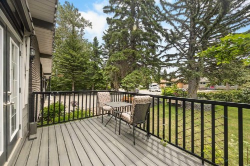 1408 104 Avenue Sw, Calgary, AB 