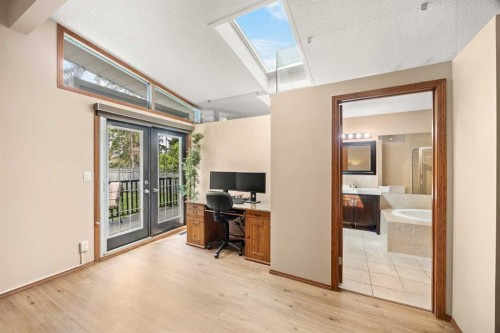 1408 104 Avenue Sw, Calgary, AB 