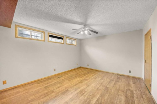 1408 104 Avenue Sw, Calgary, AB 