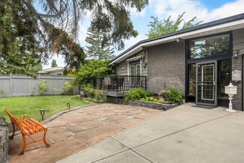 1408 104 Avenue Sw, Calgary, AB 