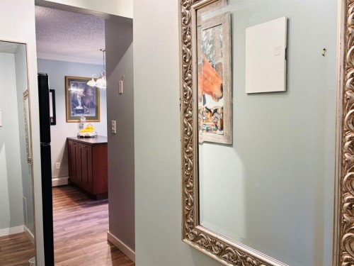 201-2010 11 Avenue Sw, Calgary, AB - Indoor