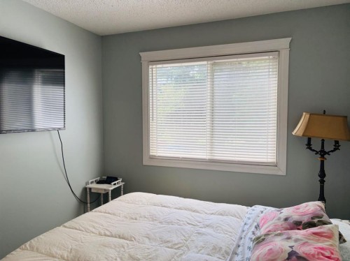 201-2010 11 Avenue Sw, Calgary, AB - Indoor Photo Showing Bedroom