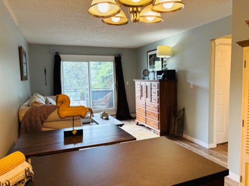 201-2010 11 Avenue Sw, Calgary, AB - Indoor