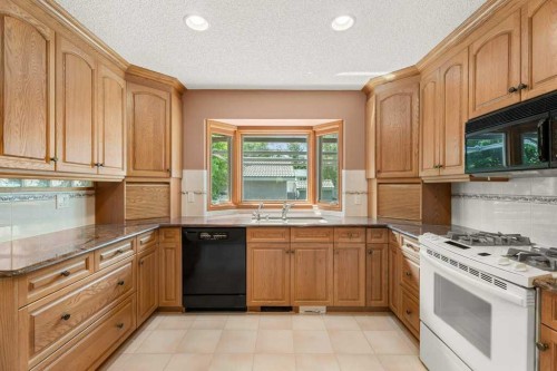 2843 Cedar Ridge Drive Sw, Calgary, AB 