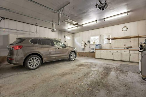 2843 Cedar Ridge Drive Sw, Calgary, AB 
