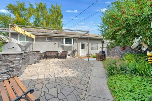 2843 Cedar Ridge Drive Sw, Calgary, AB 