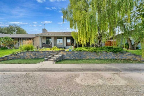 2843 Cedar Ridge Drive Sw, Calgary, AB 