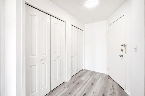 207-3000 Citadel Meadow Point Nw, Calgary, AB 