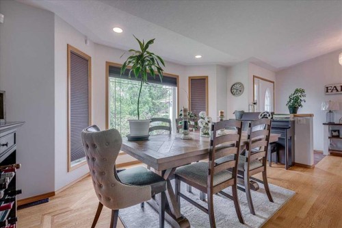 29104 Highway 27, Rural Mountain View County, AB - Indoor Photo Showing Dining Room