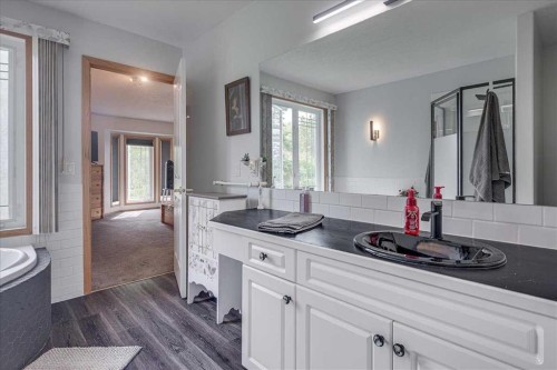 29104 Highway 27, Rural Mountain View County, AB - Indoor