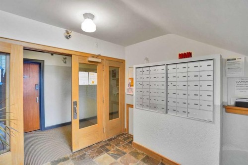 12A-330 19 Avenue Sw, Calgary, AB 