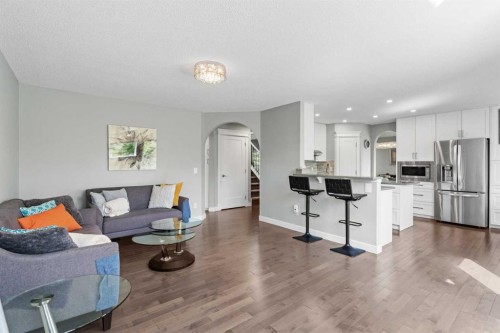 107 Edgebrook Circle Nw, Calgary, AB 
