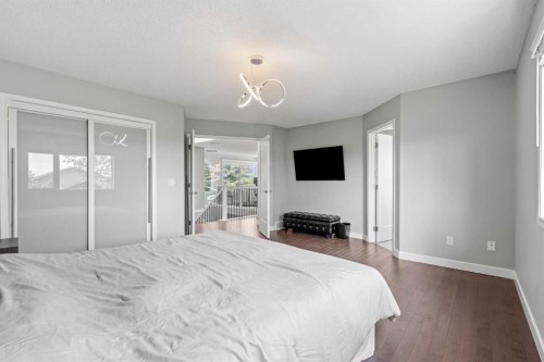 107 Edgebrook Circle Nw, Calgary, AB 