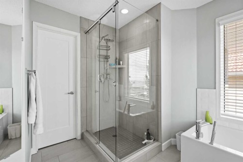 107 Edgebrook Circle Nw, Calgary, AB 
