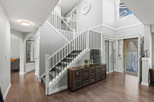 107 Edgebrook Circle Nw, Calgary, AB 
